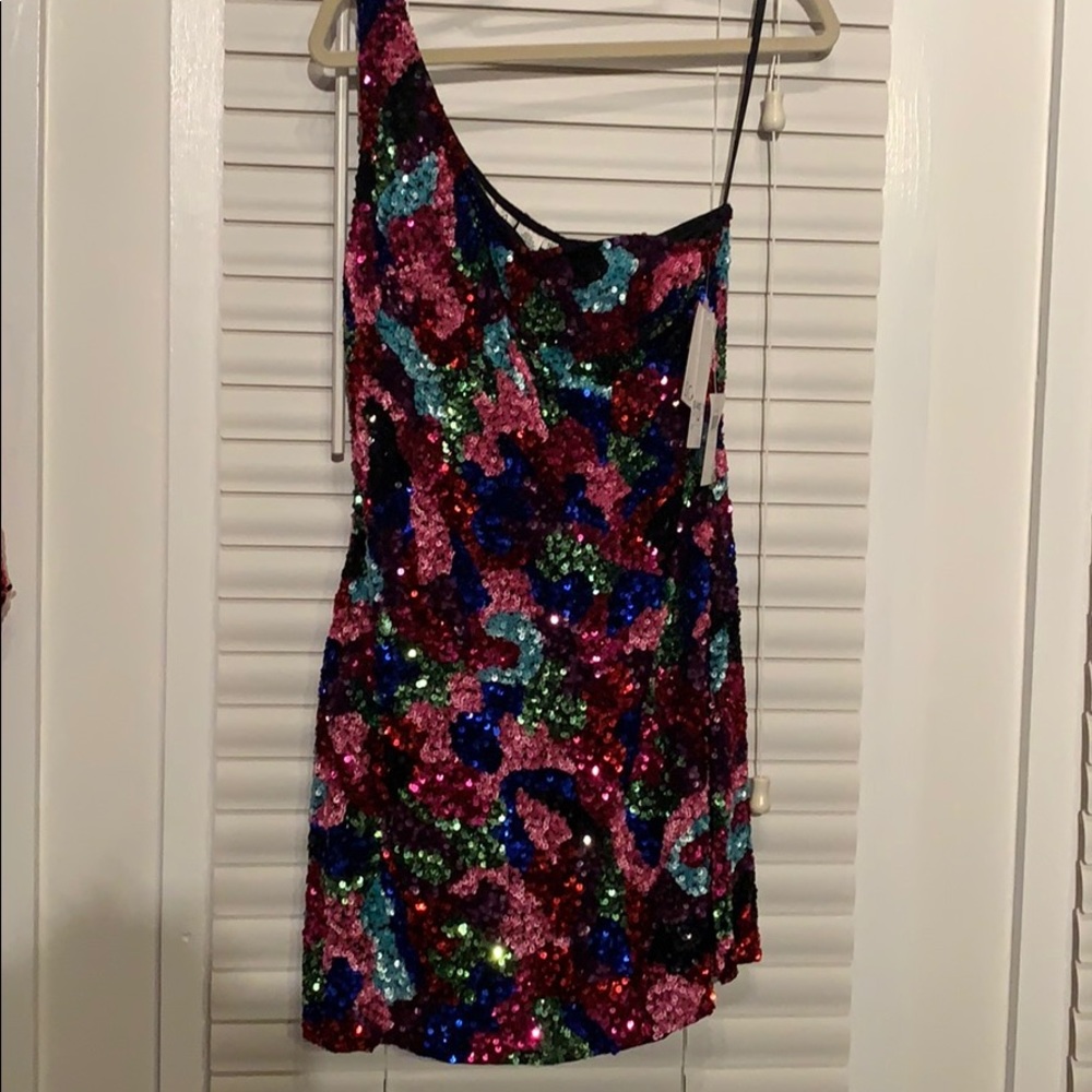 One shoulder party dress